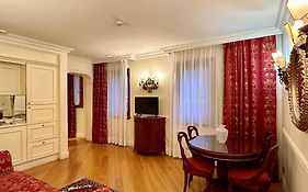 Suites Torre Dell'Orologio